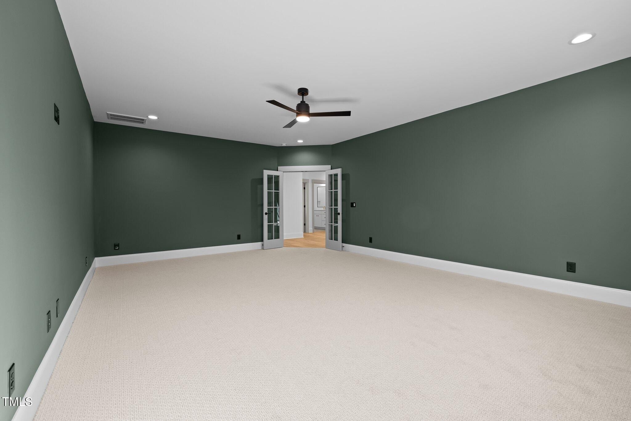 1318 Ivy Lane. Raleigh, NC 27609