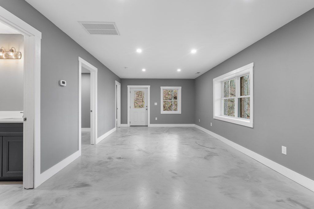 305 Buck Top Road. Franklin, NC 28734