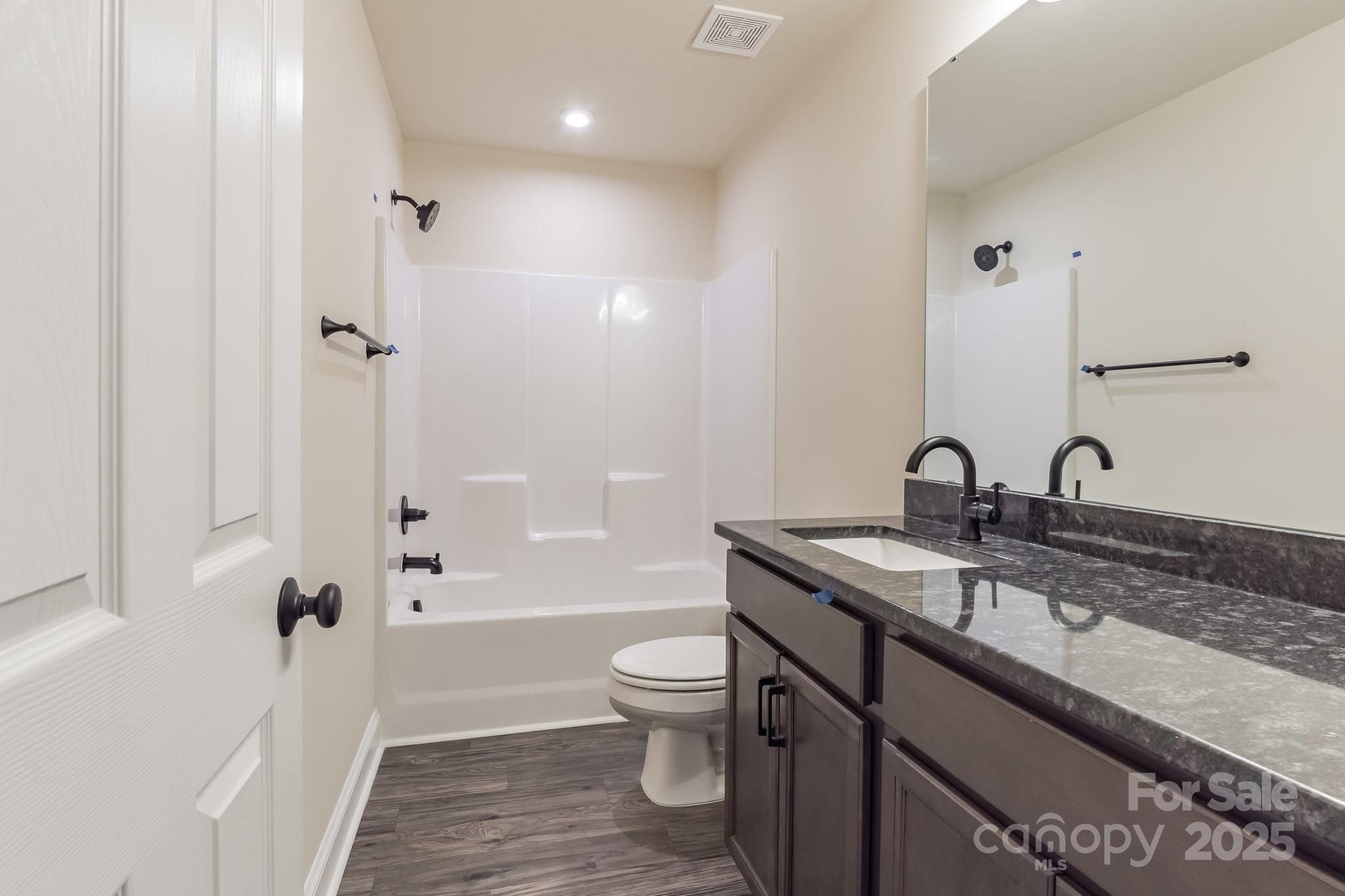 4149 River Run Circle. Hickory, NC 28602