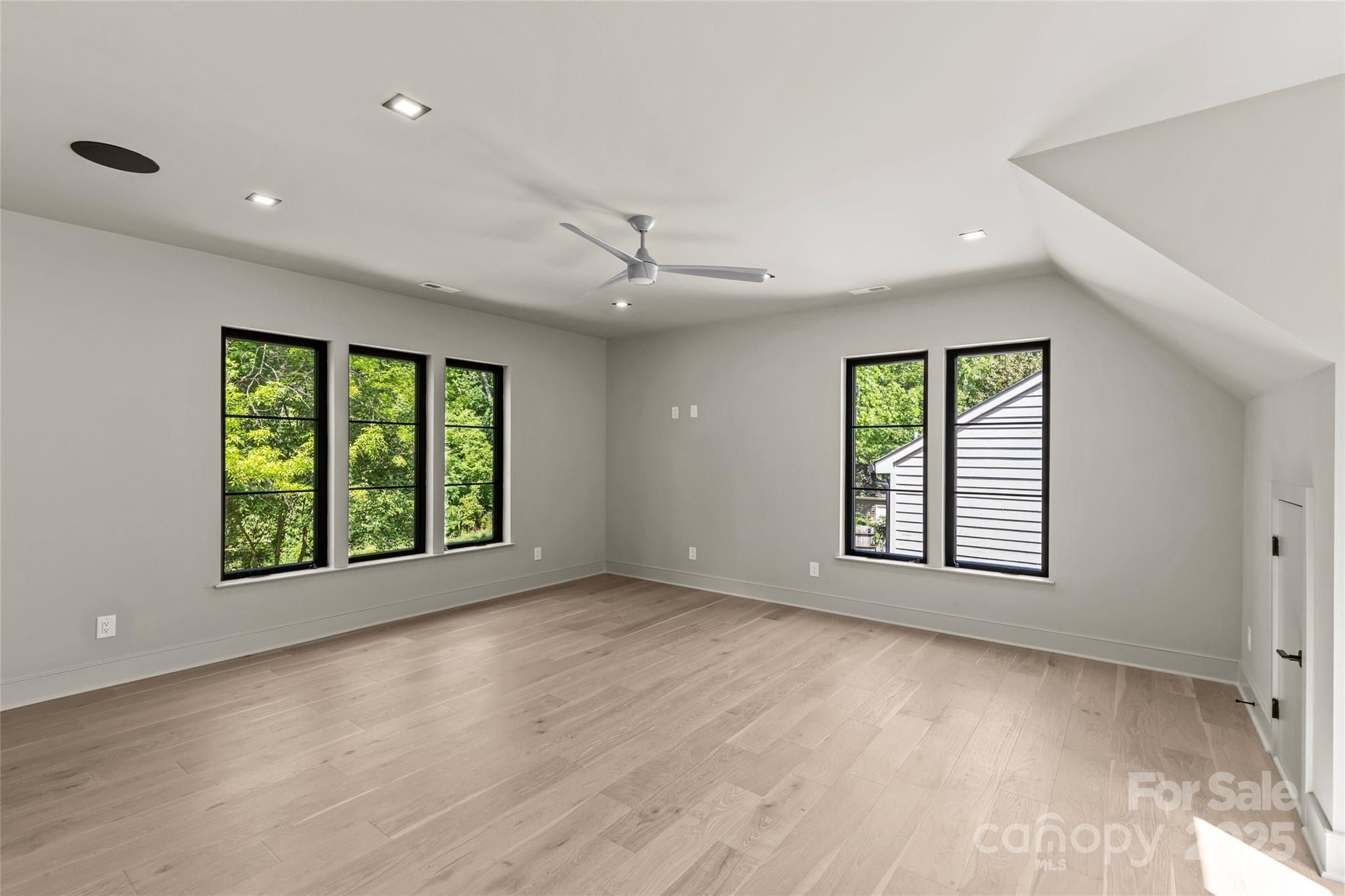 624 Heather Lane. Charlotte, NC 28209