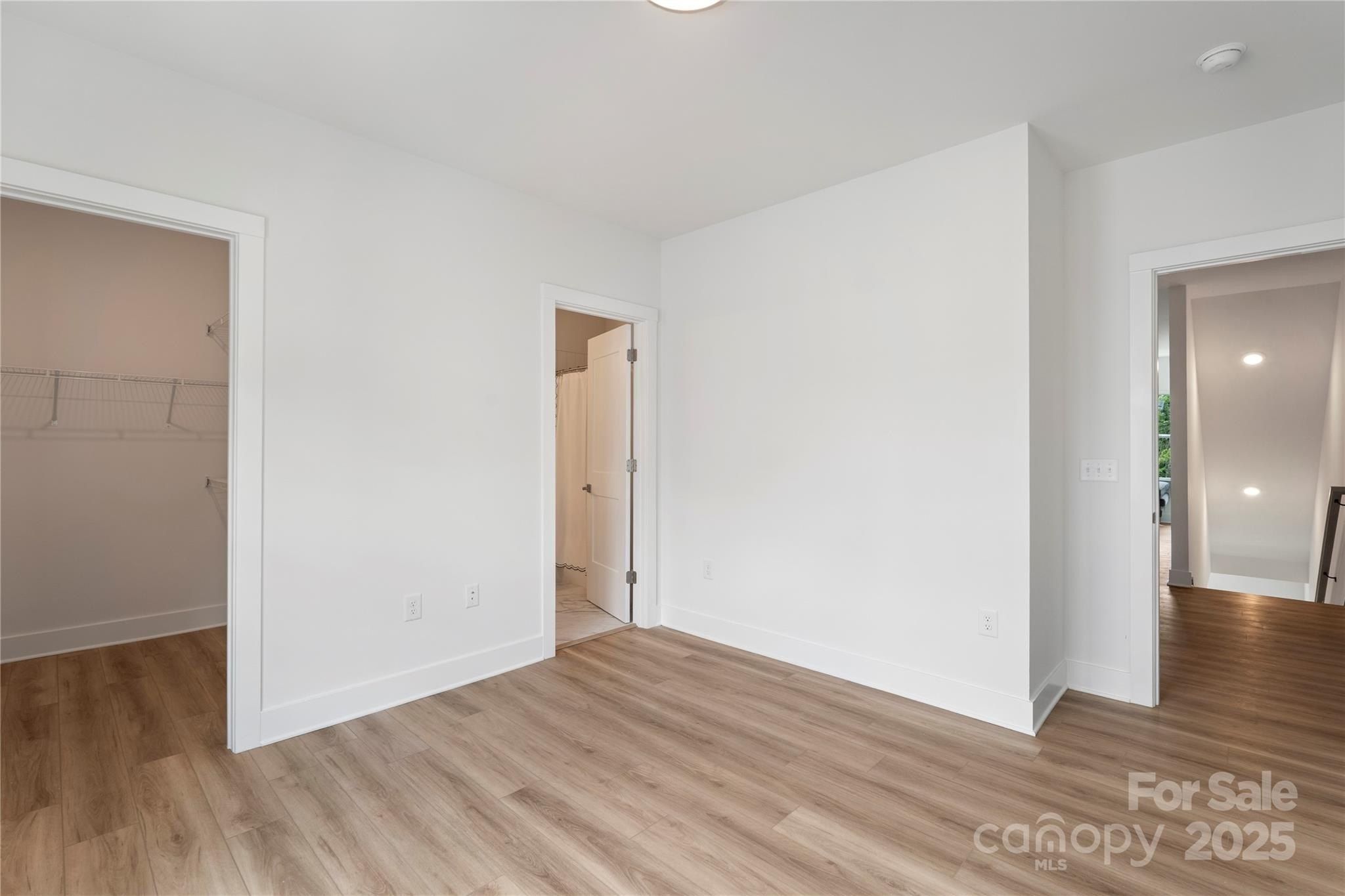 3409 Holabird Lane Unit 11. Charlotte, NC 28208