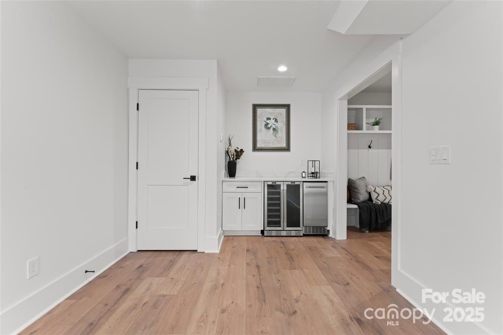 621 Poindexter Drive. Charlotte, NC 28209