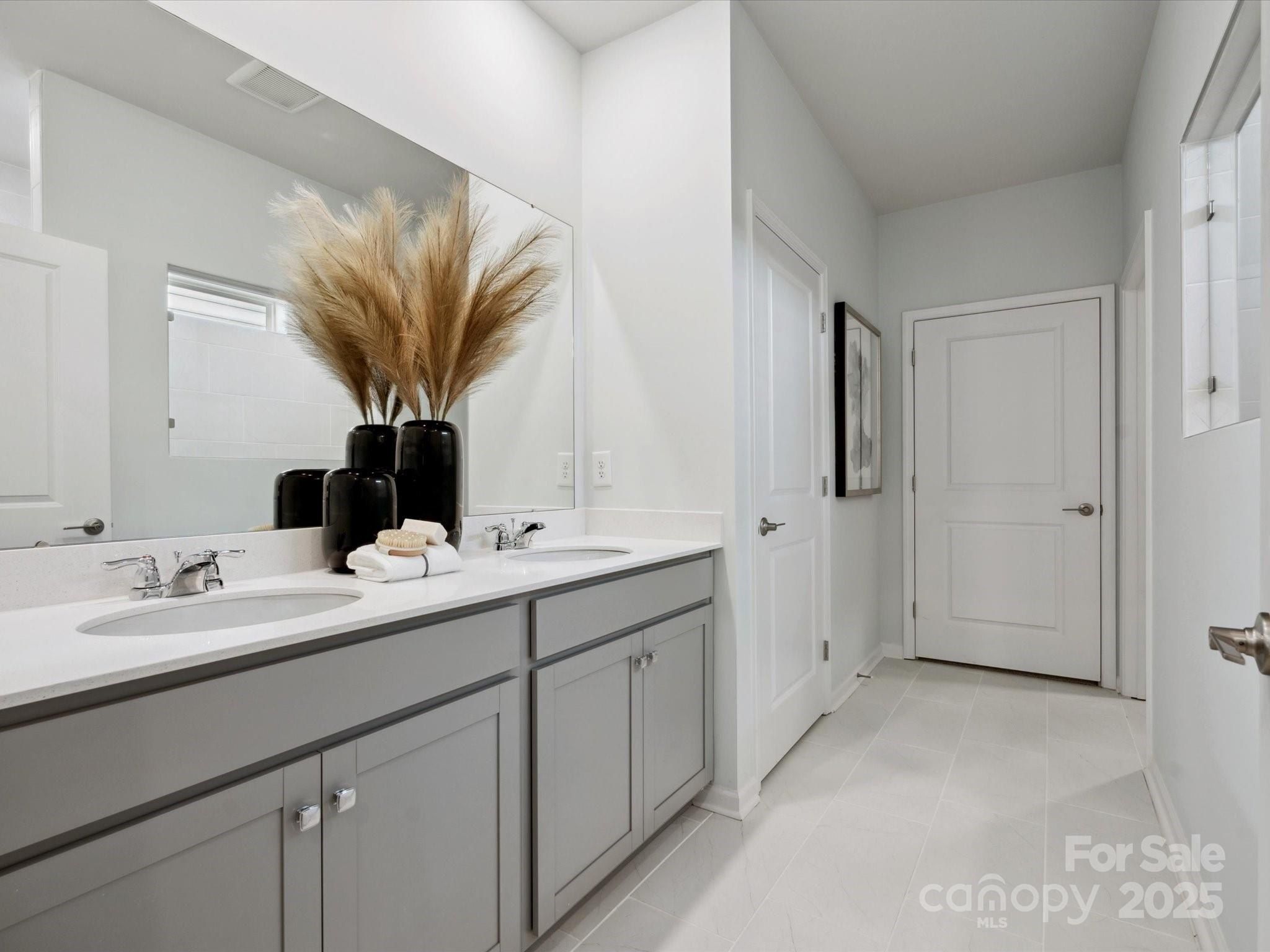 1053 Mapletree Lane. Indian Trail, NC 28079