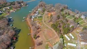 324 Bridgewater Lane. Mooresville, NC 28117