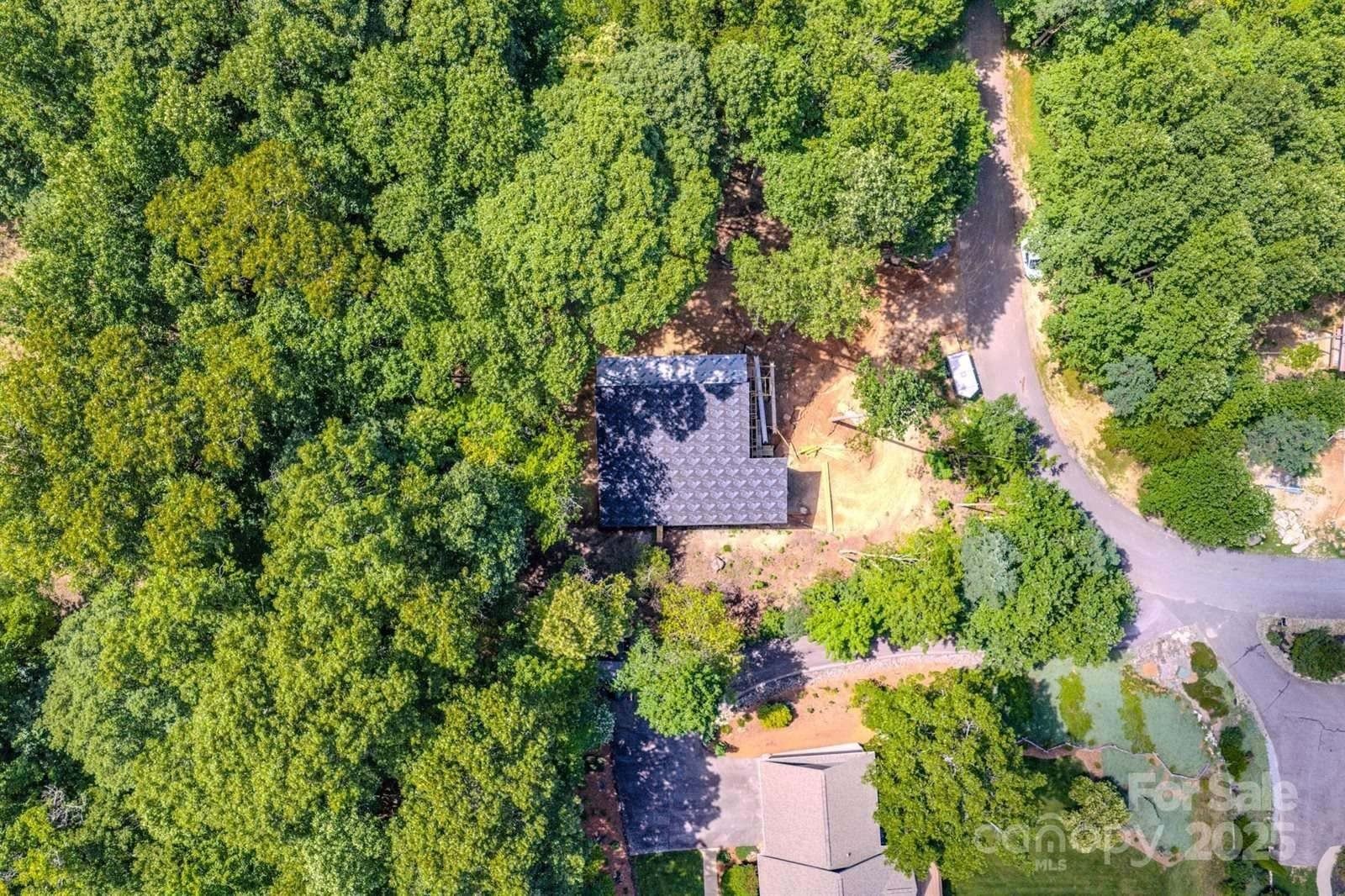 276 Coopers Drive. Hendersonville, NC 28739