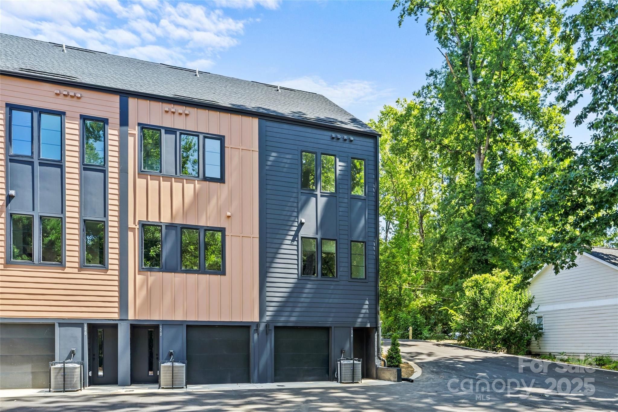 1314 Carolyn Drive. Charlotte, NC 28205