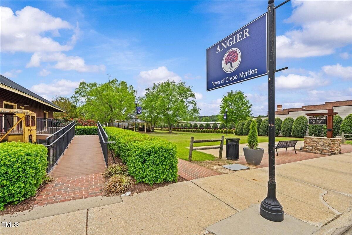 798 Old Station Pointe. Angier, NC 27501