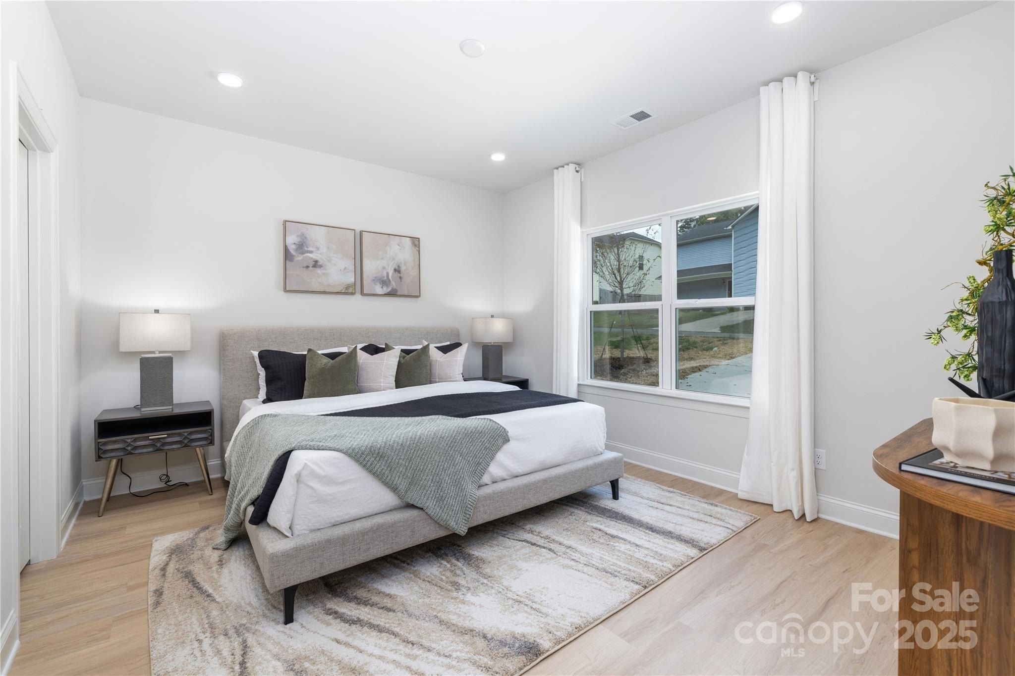 7813 Casa Loma Road. Charlotte, NC 28269