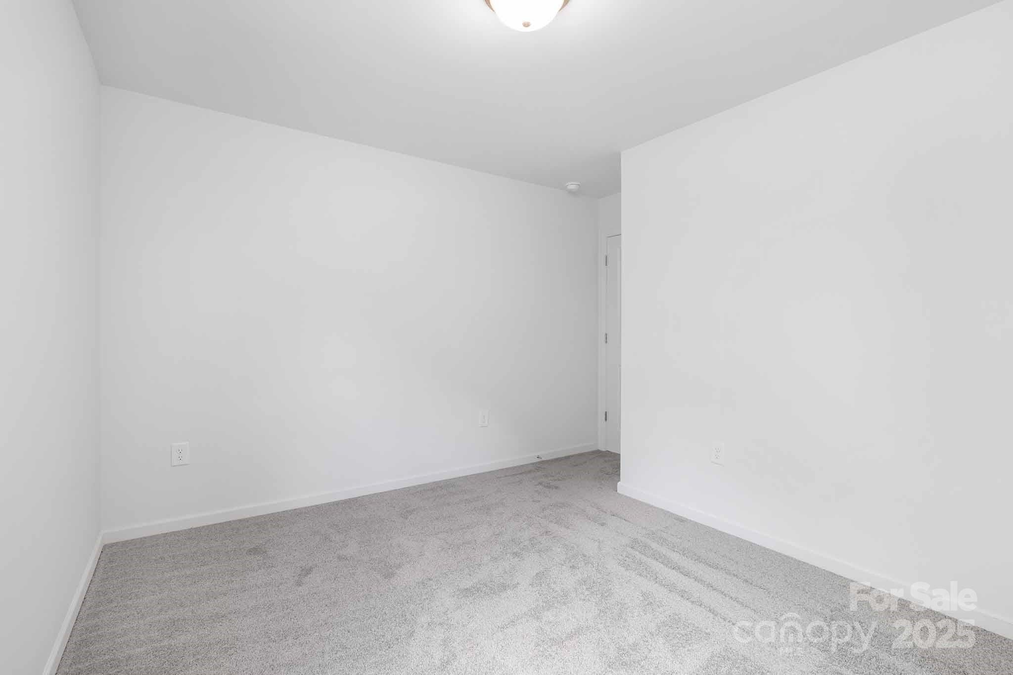 1137 Thayer Glen Court. Charlotte, NC 28213