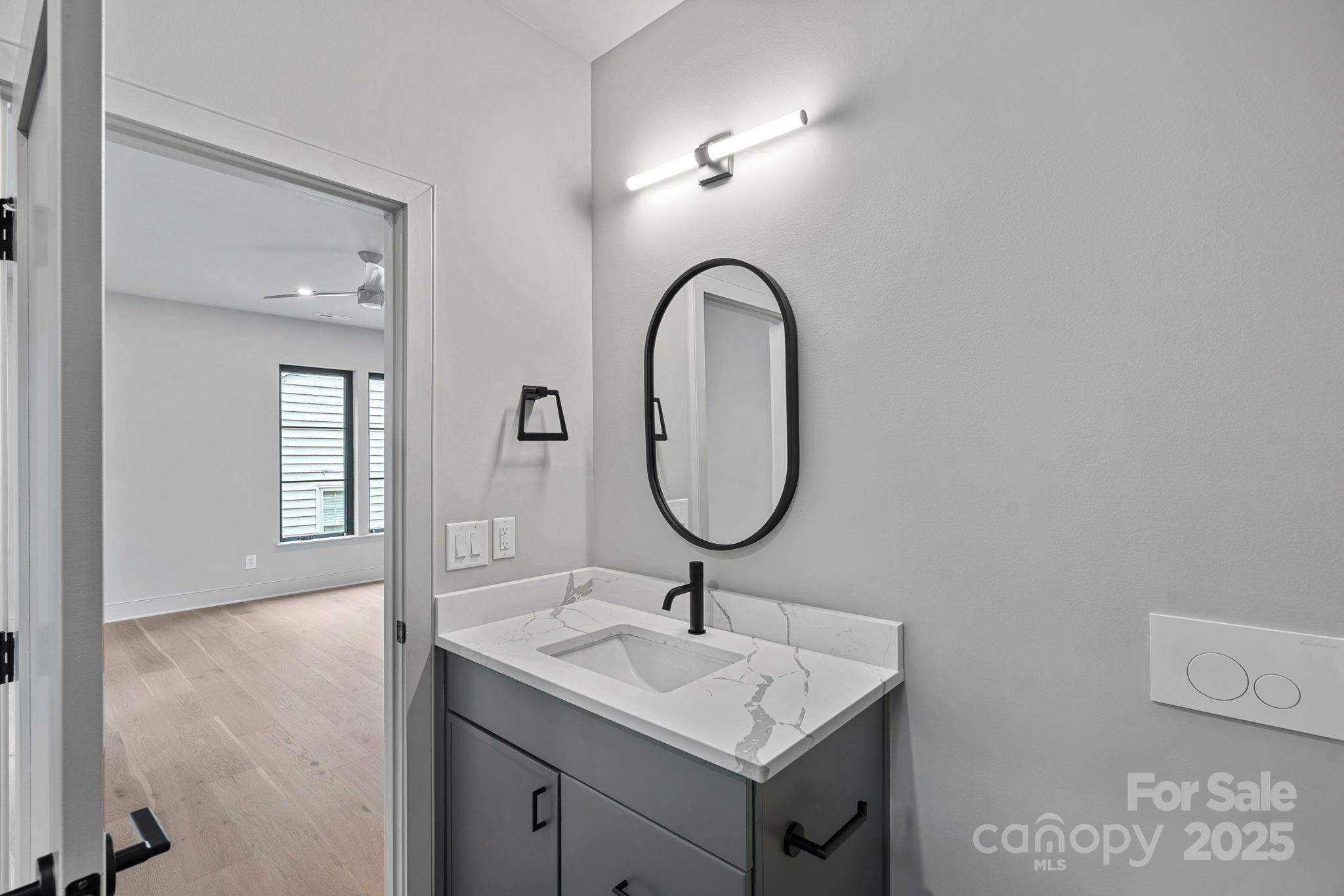 624 Heather Lane. Charlotte, NC 28209