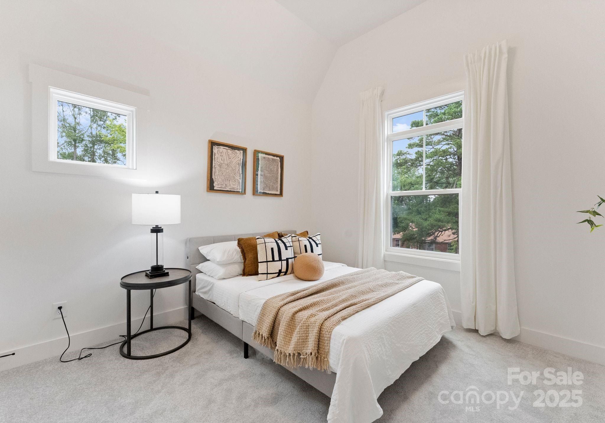 2530 Elkwood Circle. Charlotte, NC 28205