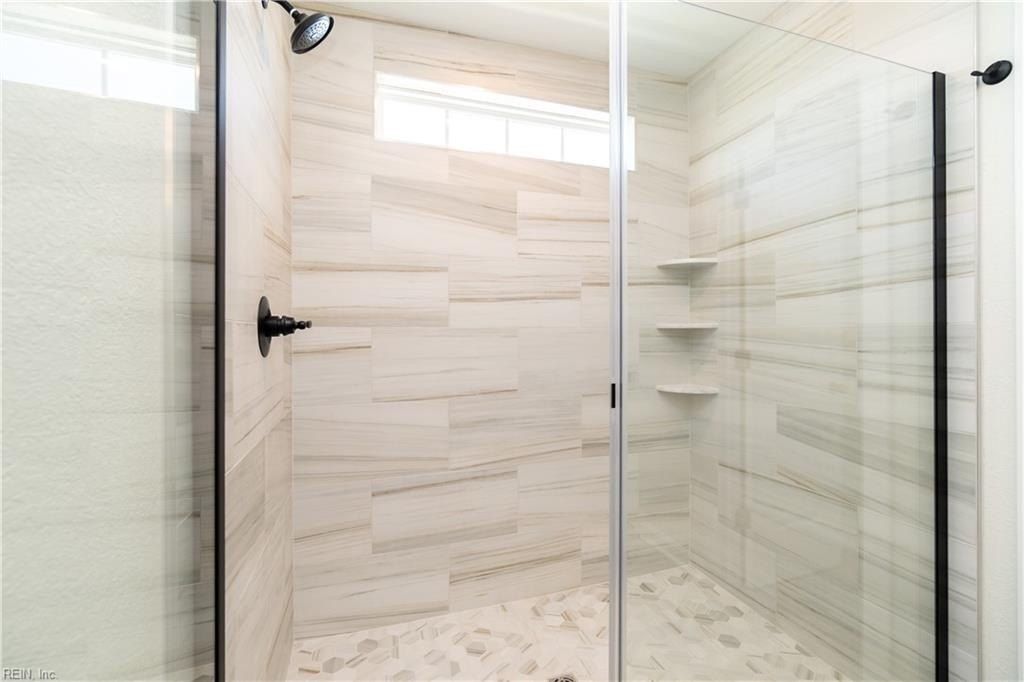 309 Iris Circle. Moyock, NC 27958