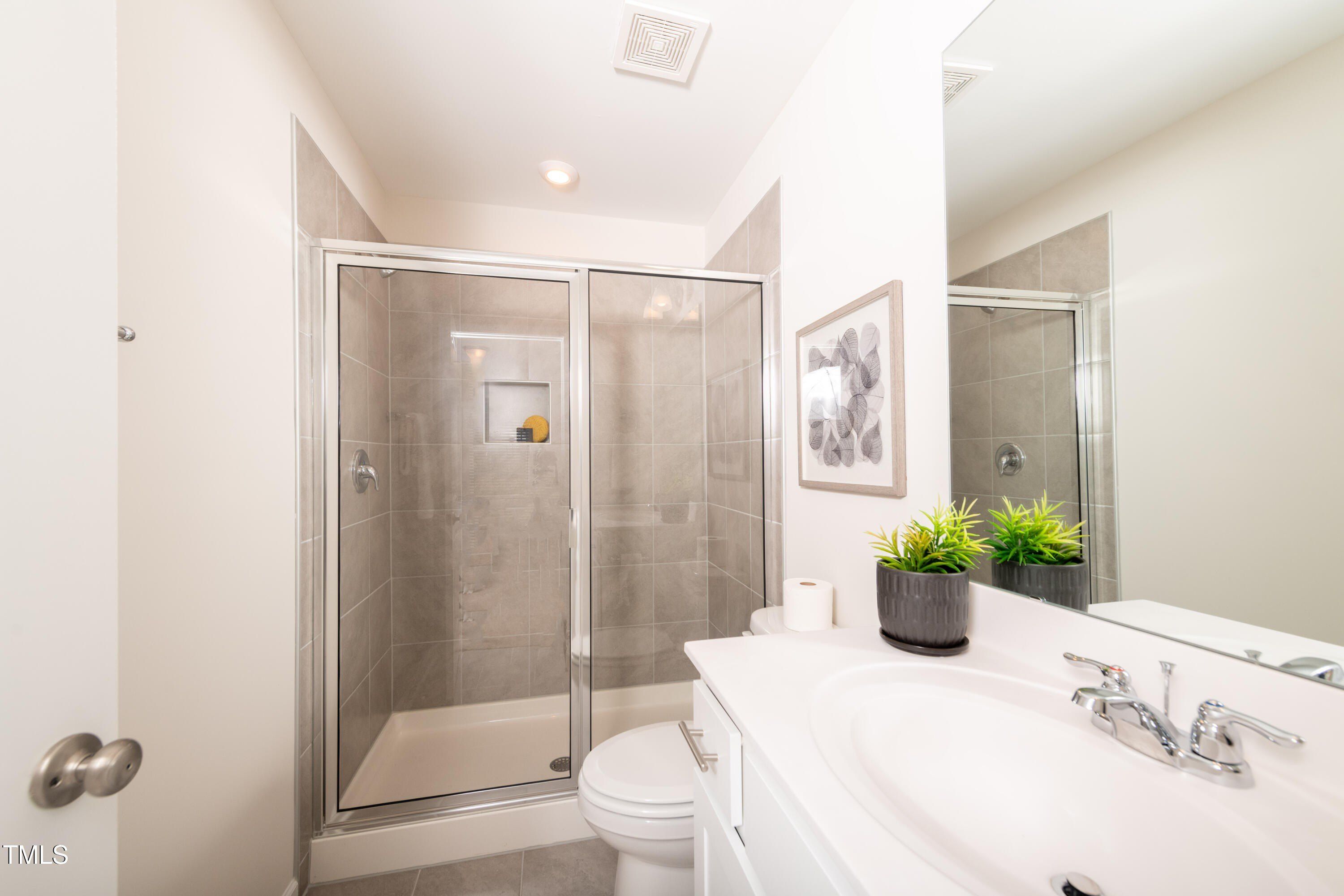 114 Johnson Ridge Way. Four Oaks, NC 27524