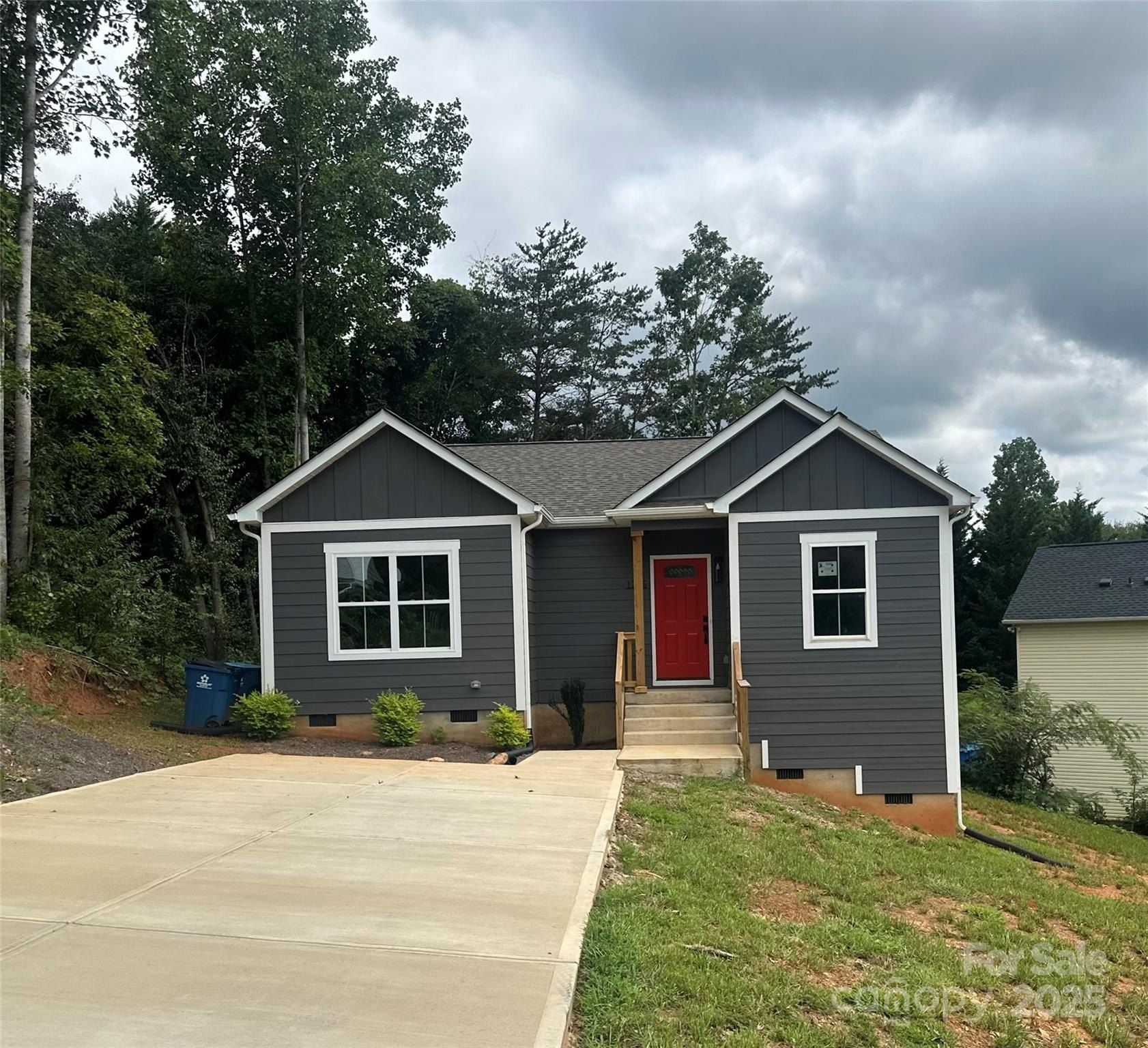 1225 39Th Street Sw. Hickory, NC 28602