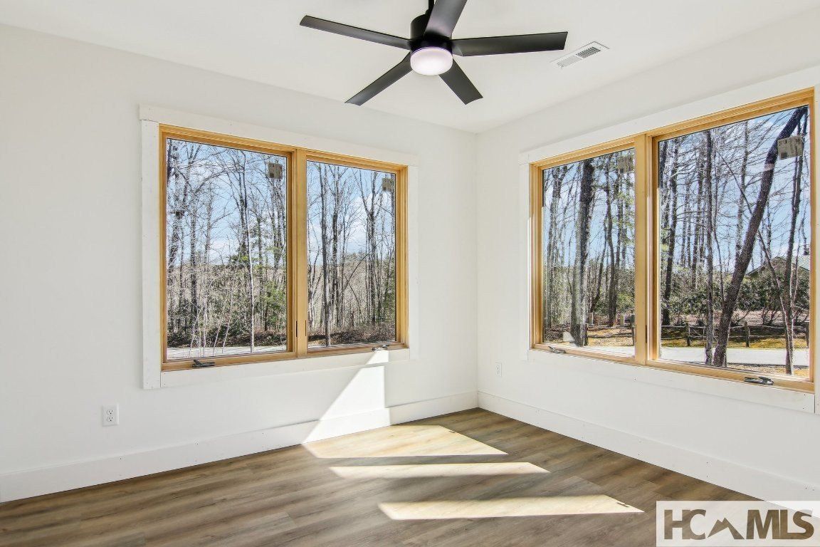 365 Cherokee Circle Lot 20. Lake Toxaway, NC 28747