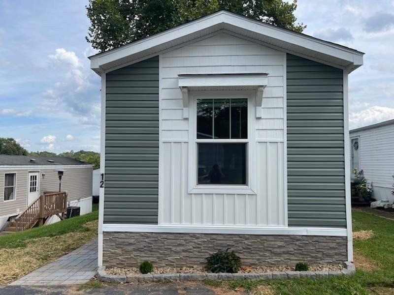 710 Sand Hill Road Lot 12. Asheville, NC 28806