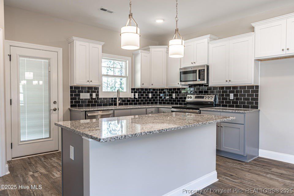 1021 Ivory Lane. West End, NC 27376