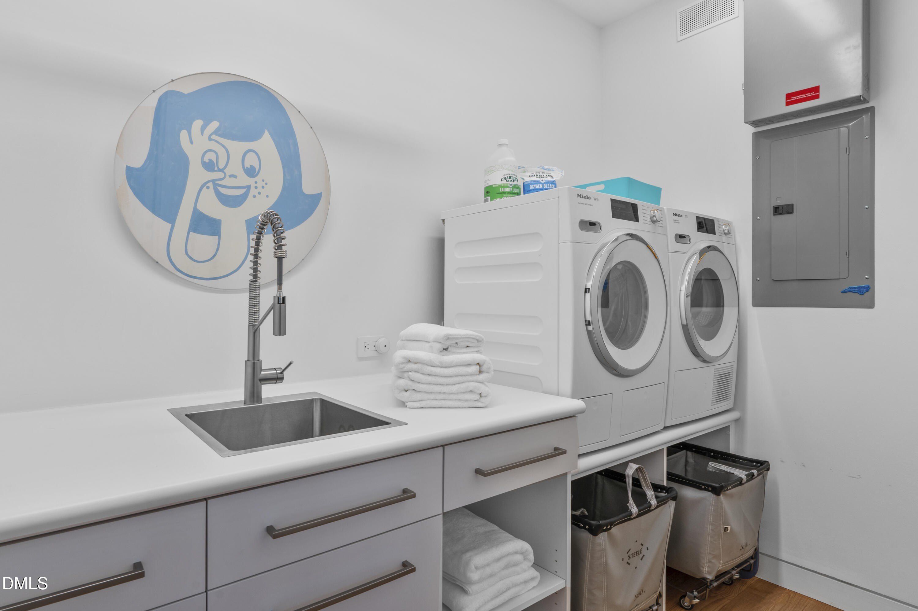 924 Tower Street. Raleigh, NC 27607