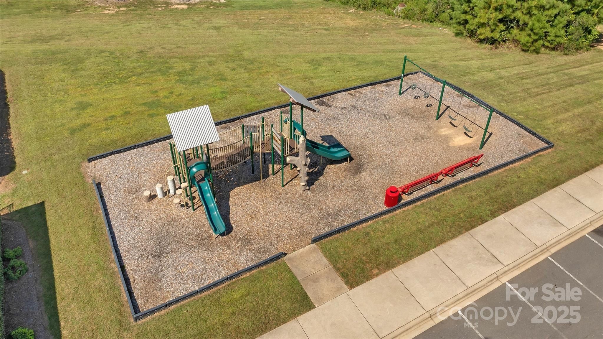 402 Turtleback Ridge. Matthews, NC 28104