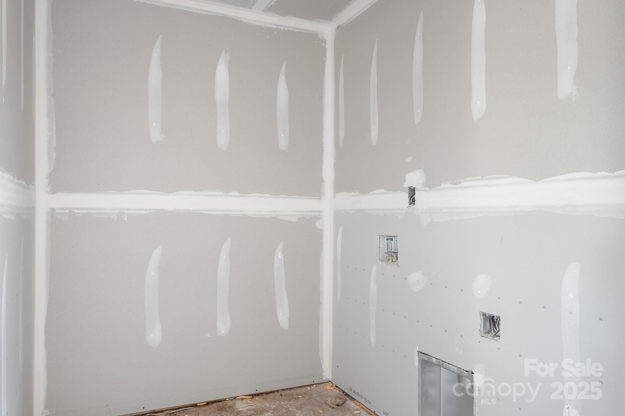 106 Indian Wells Court. Harmony, NC 28634