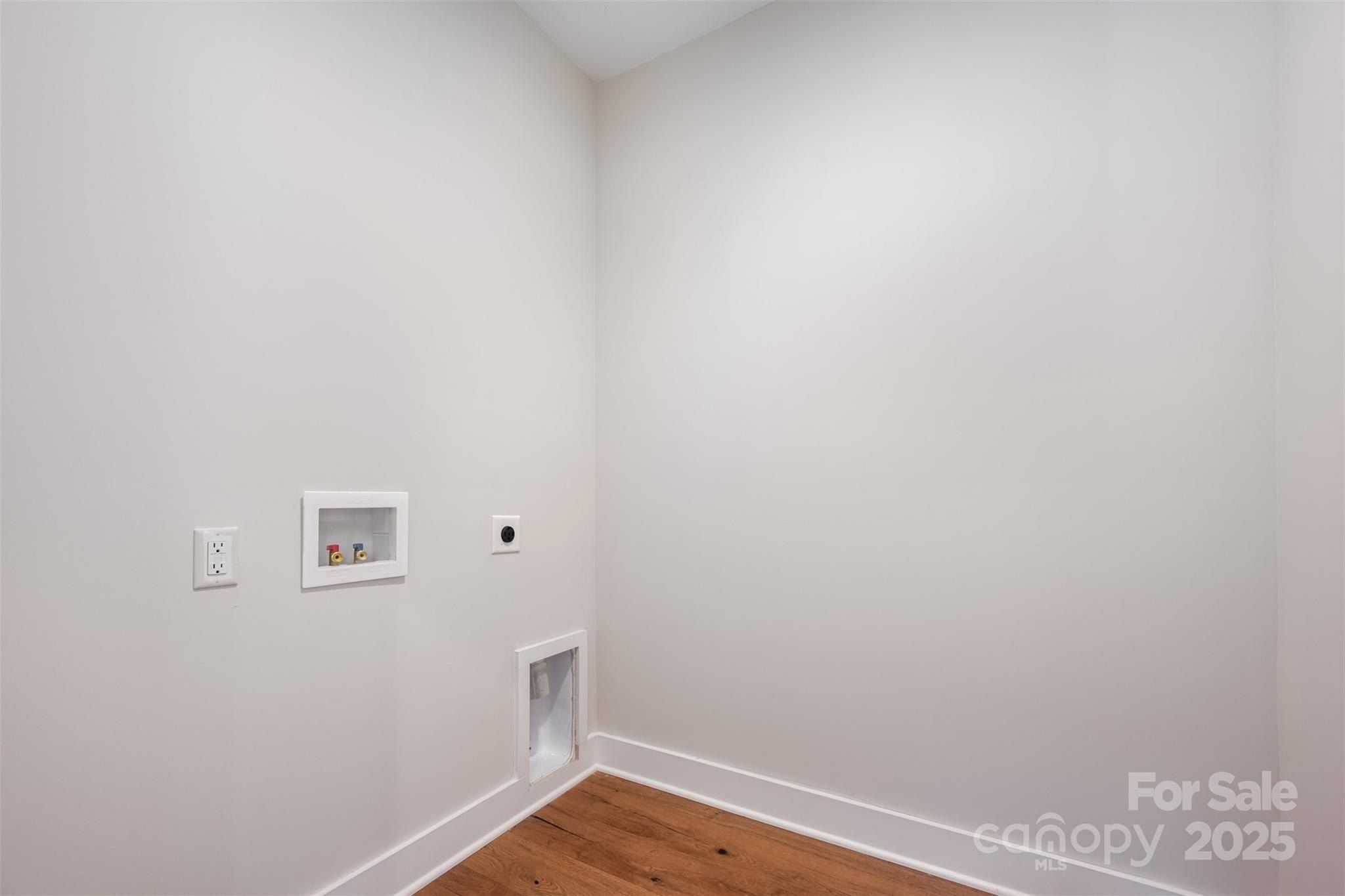 1121 Condon Street. Charlotte, NC 28216