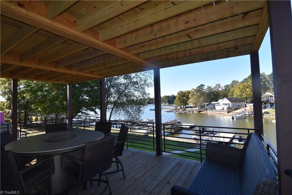 310 Lake Shore Avenue. Lexington, NC 27292