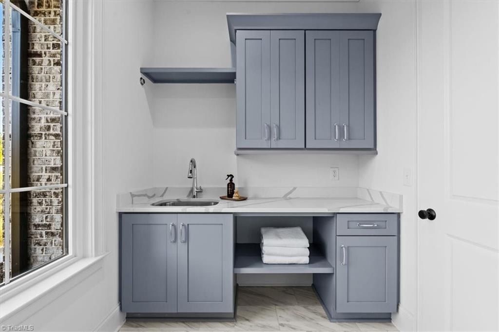 7792 Polar Drive. Oak Ridge, NC 27310