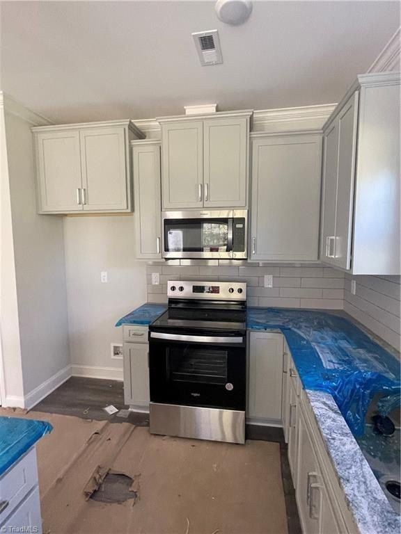 1960 Meadowview Drive. Graham, NC 27253