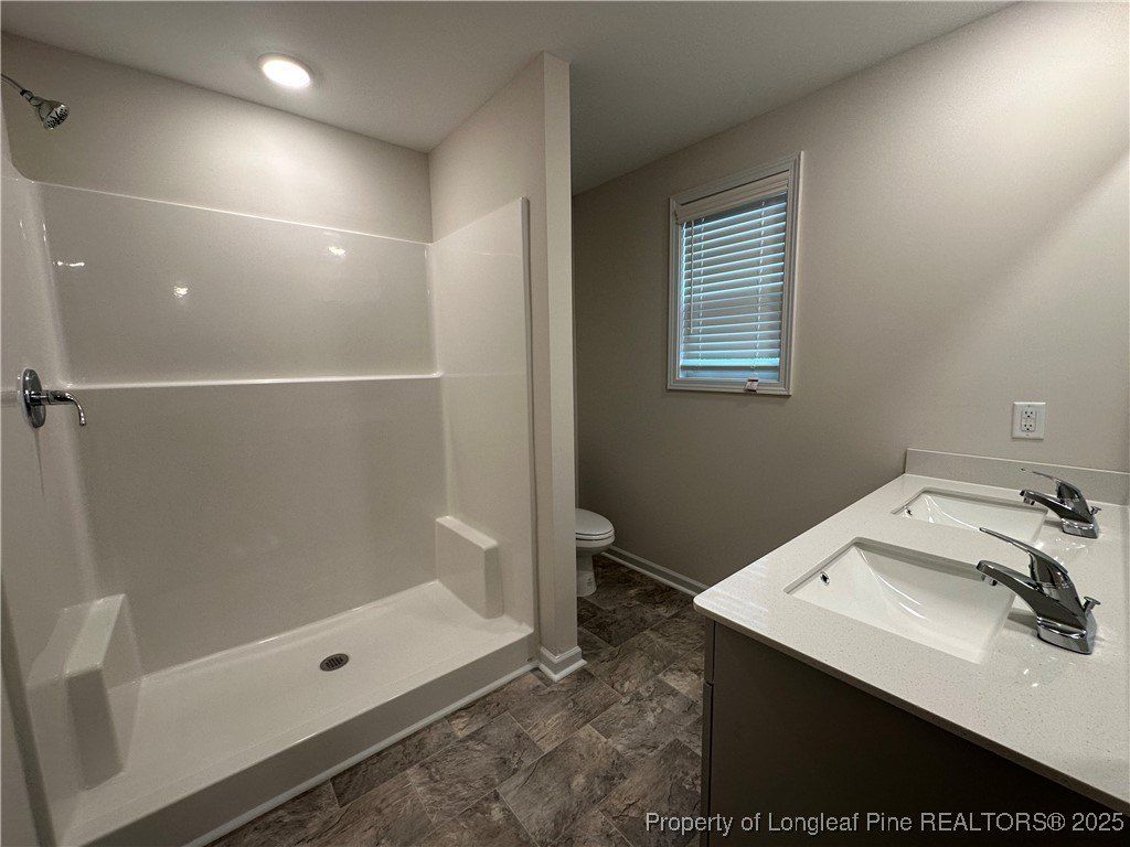 5855 Gator Way. Hope Mills, NC 28348