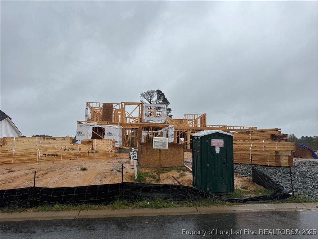 1939 Thomas Wood Lot 99 Drive. Fayetteville, NC 28306