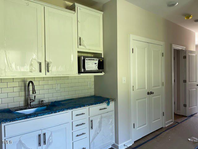 196 Cozy Brook Court. Clayton, NC 27520