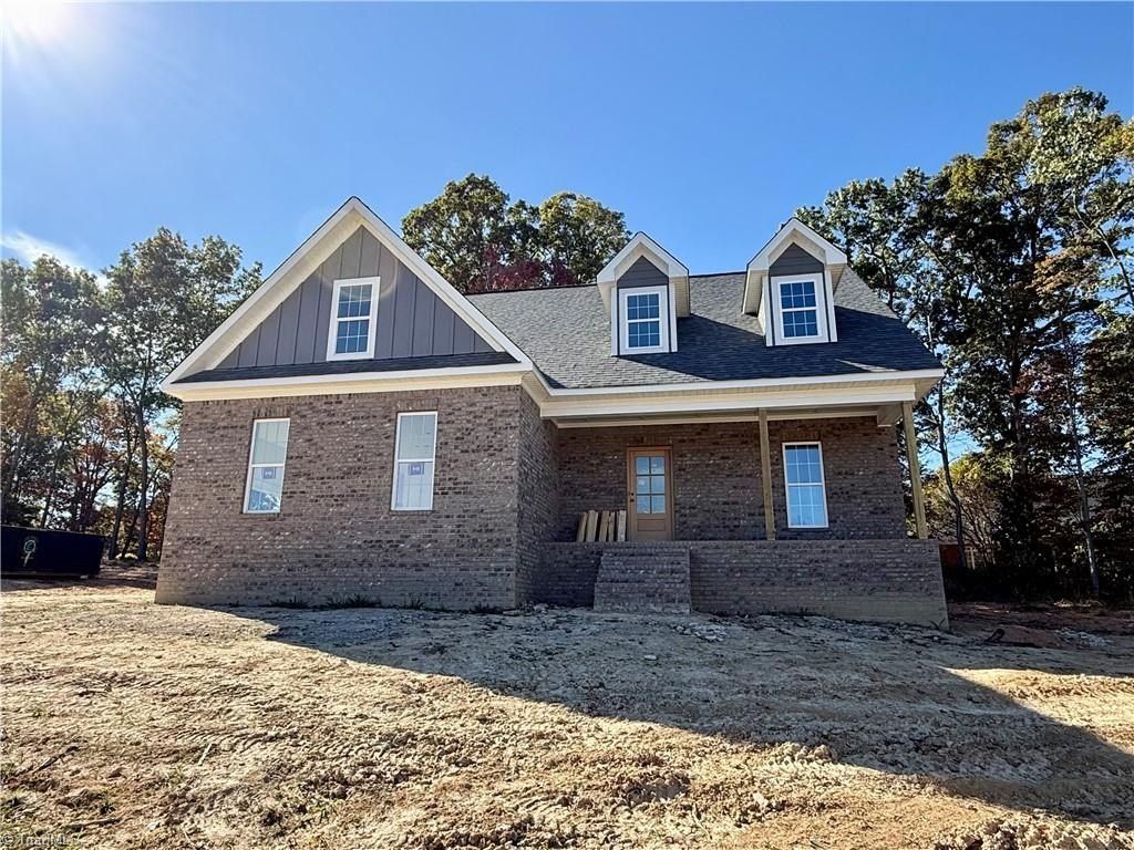 2931 Reginas Way. Randleman, NC 27317