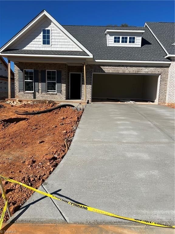 4240 Quartersaw Lane. Clemmons, NC 27012