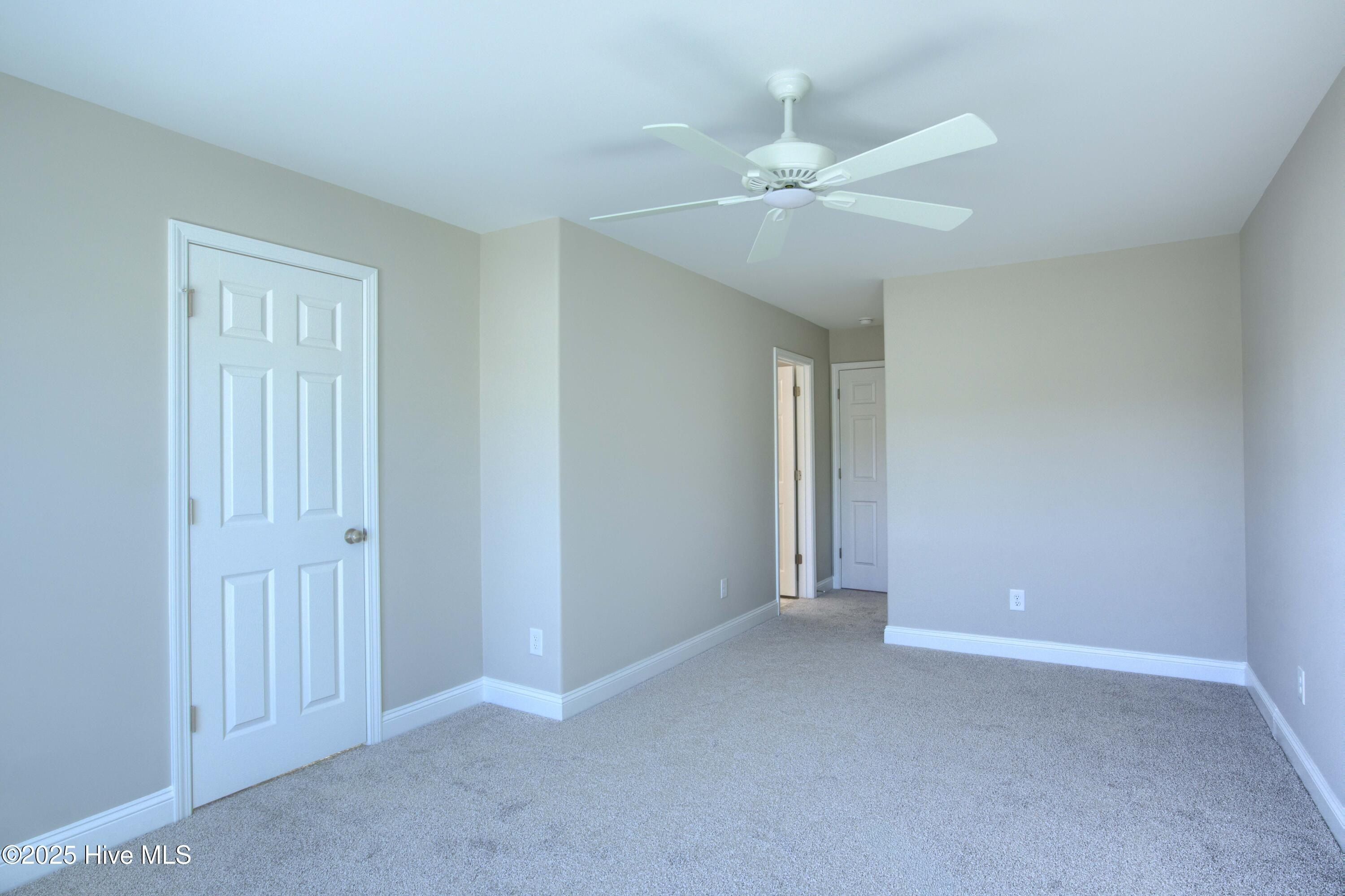 218 Sandpiper Place. Holly Ridge, NC 28445