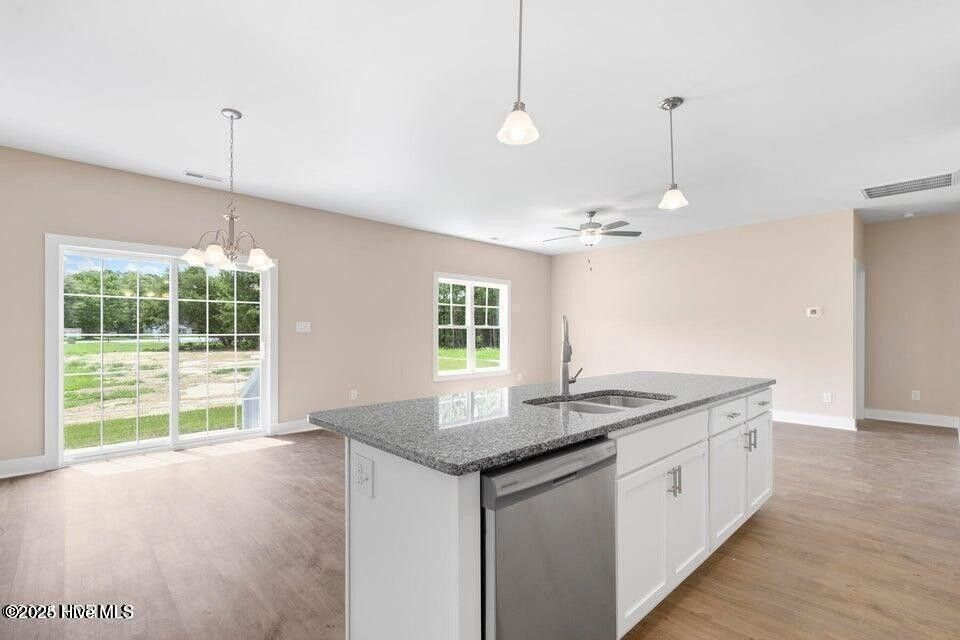 318 E Theriault Court. Jacksonville, NC 28540