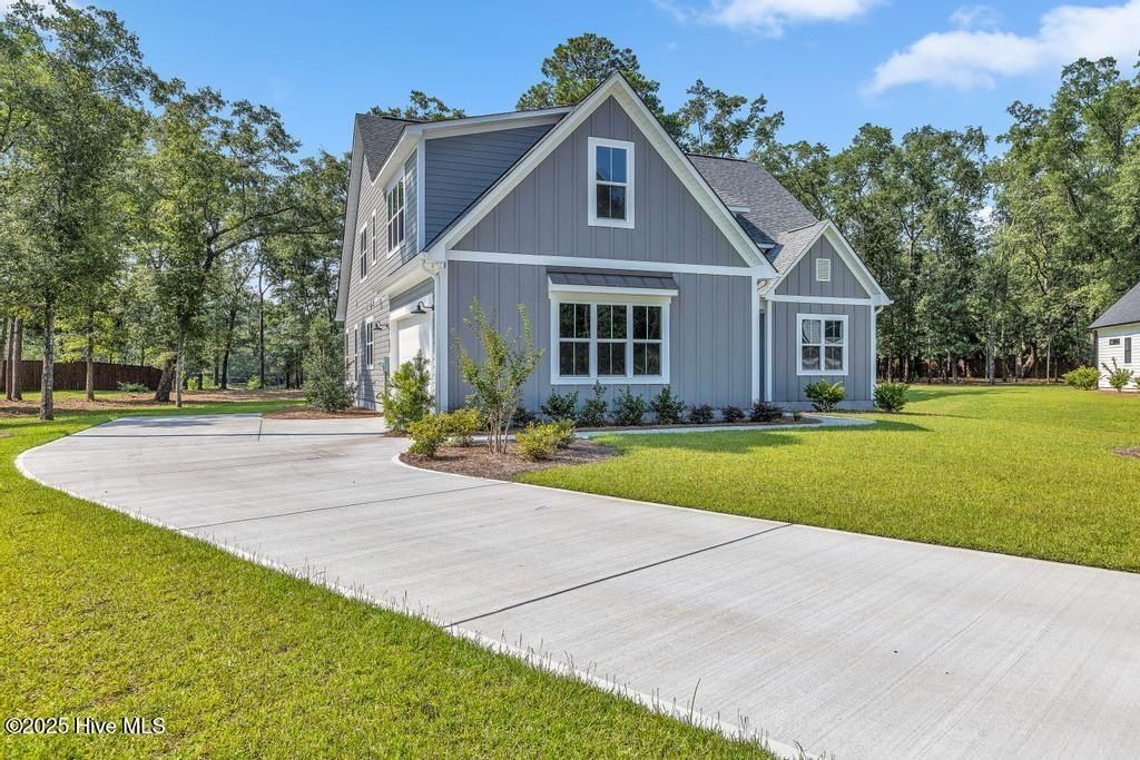 233 Hampton Court Lot 160. Hampstead, NC 28443