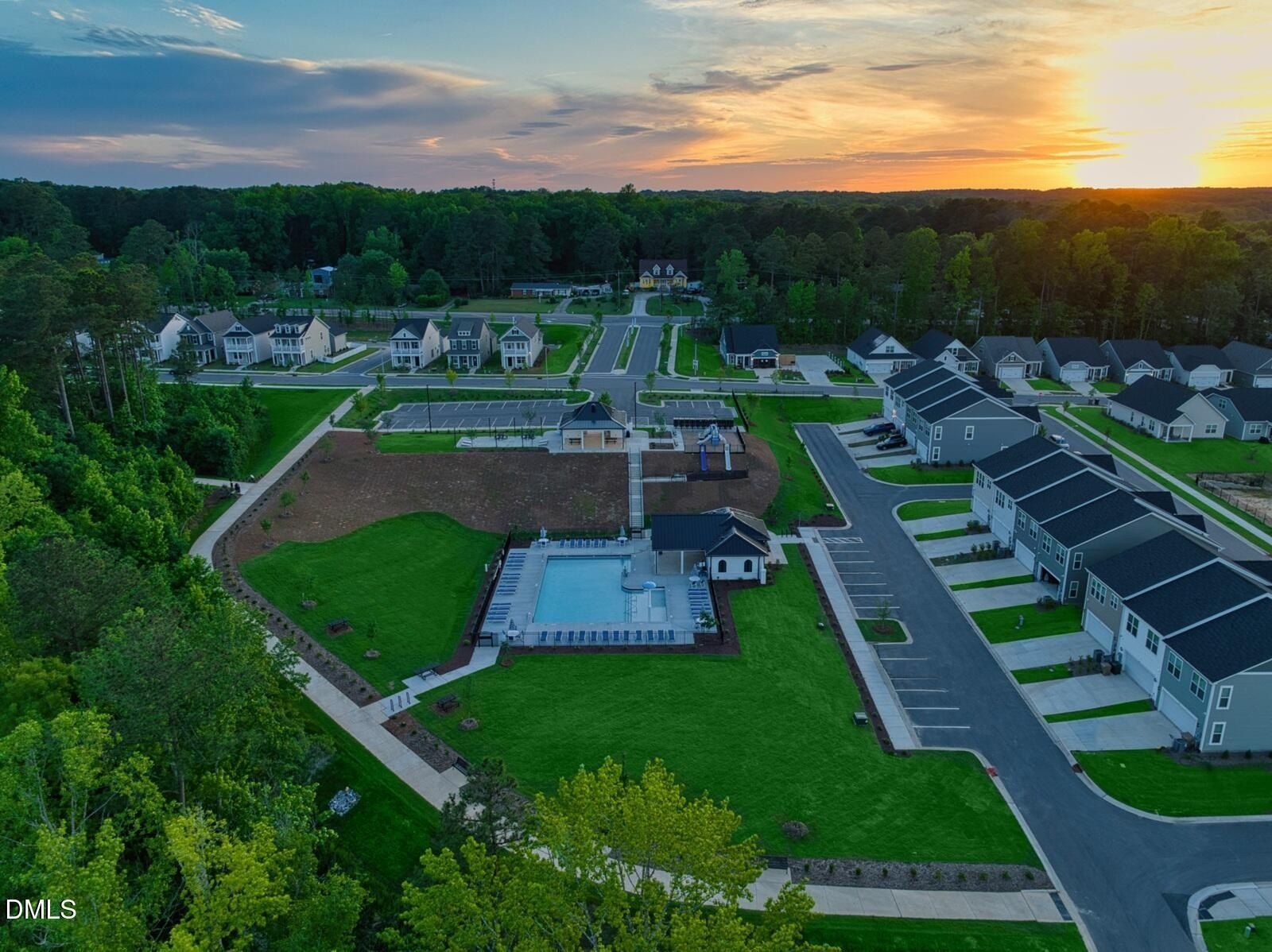 416 White Oak Garden Way Unit 316. Garner, NC 27529