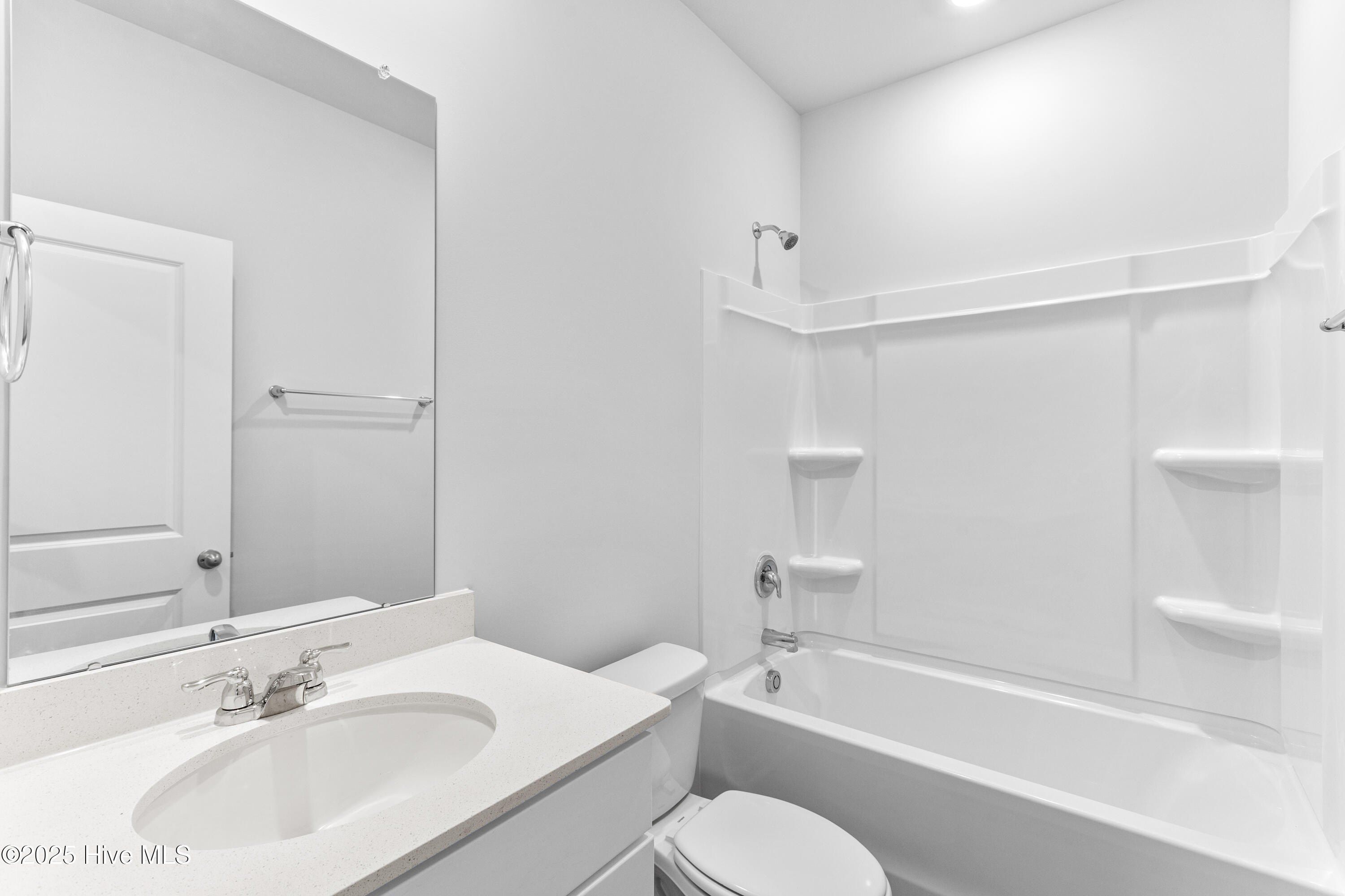 615 S Squires Run Lane. Richlands, NC 28574