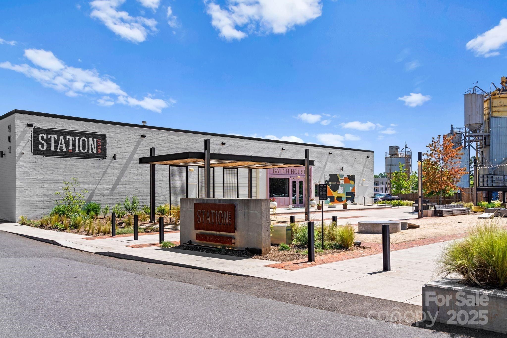 1024 Pryor Street. Charlotte, NC 28208