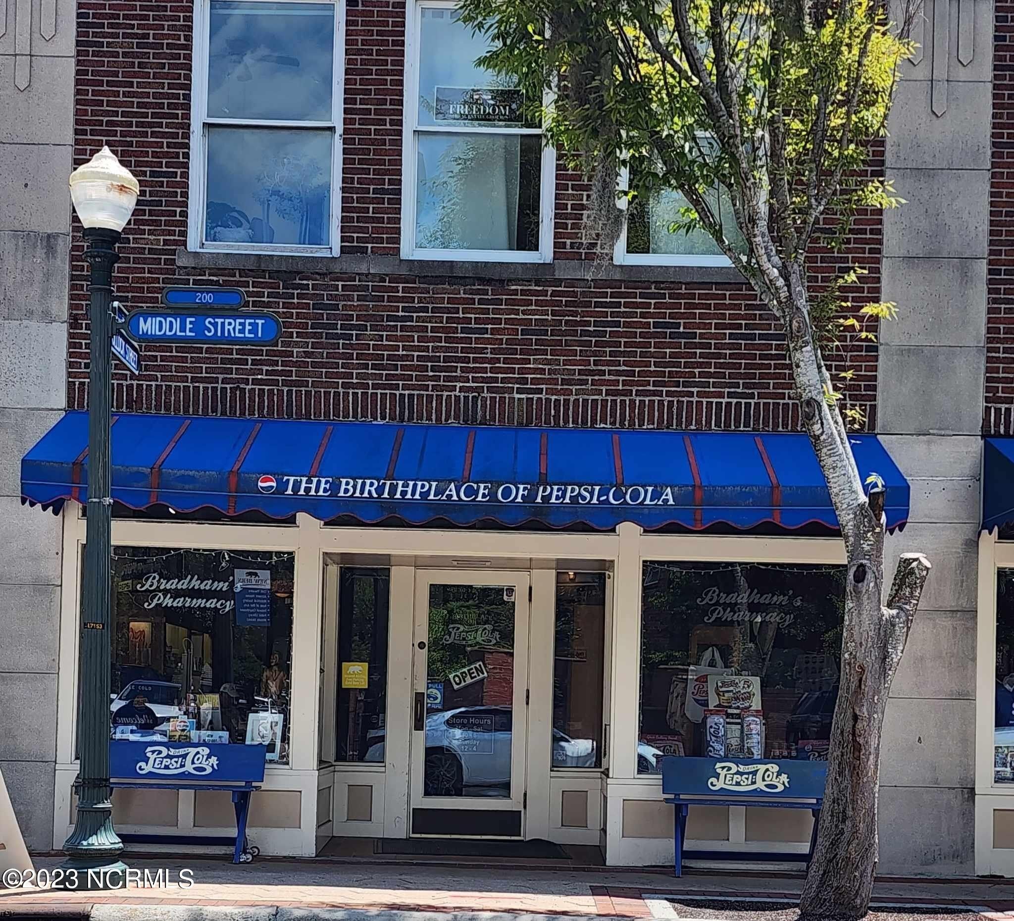 5712 Sloop Court. New Bern, NC 28560