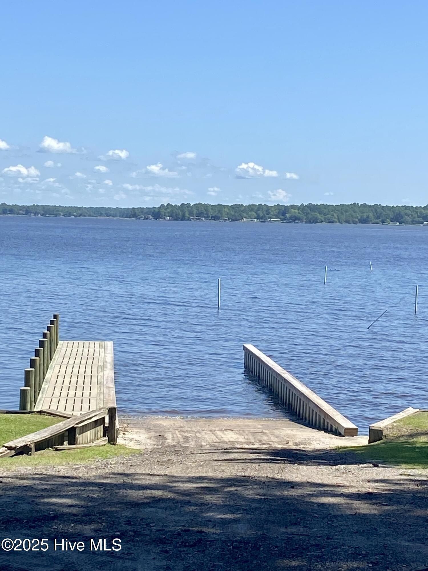 698 White Oak Crossing. Swansboro, NC 28584