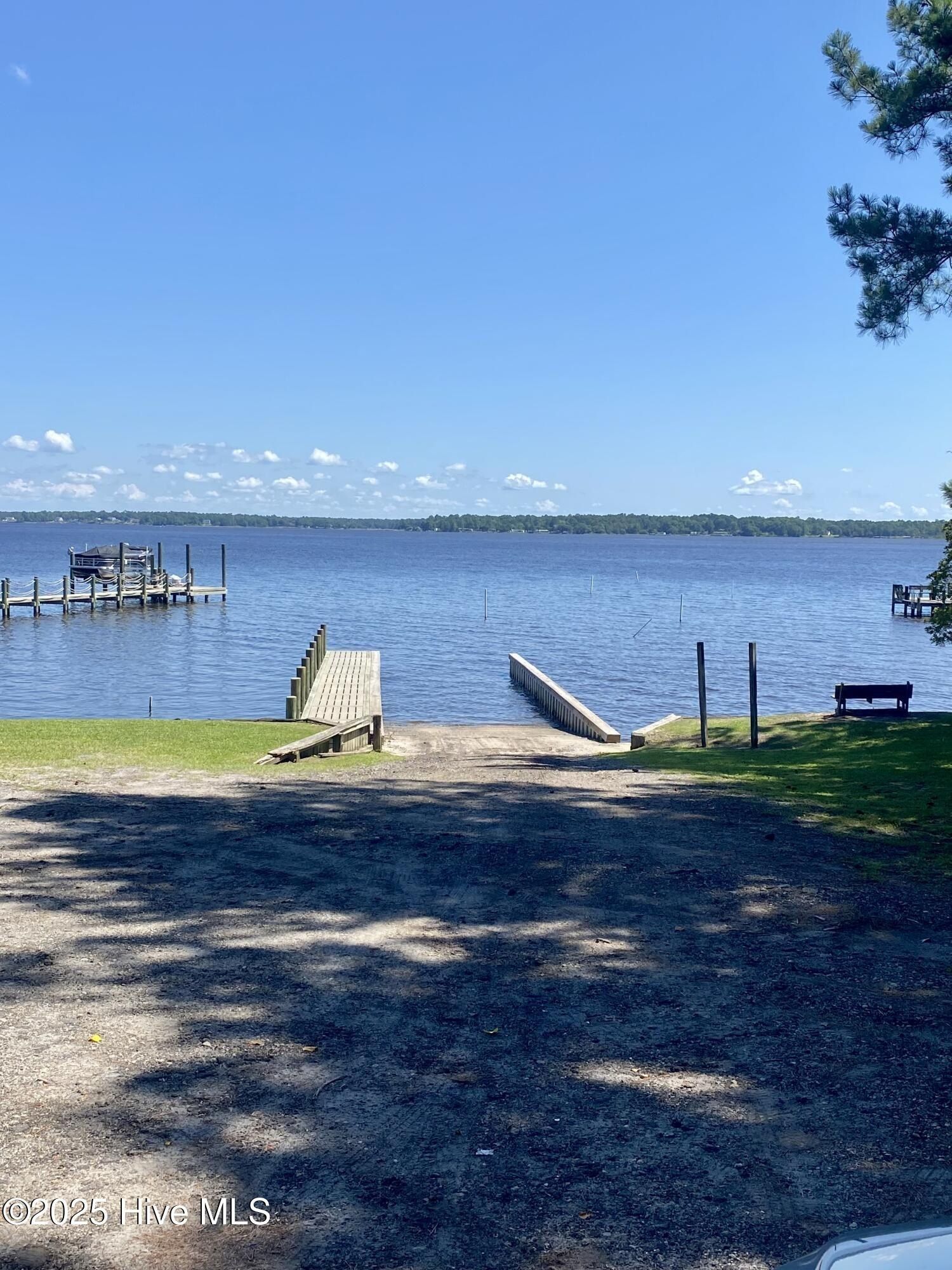 698 White Oak Crossing Lot 82. Swansboro, NC 28584