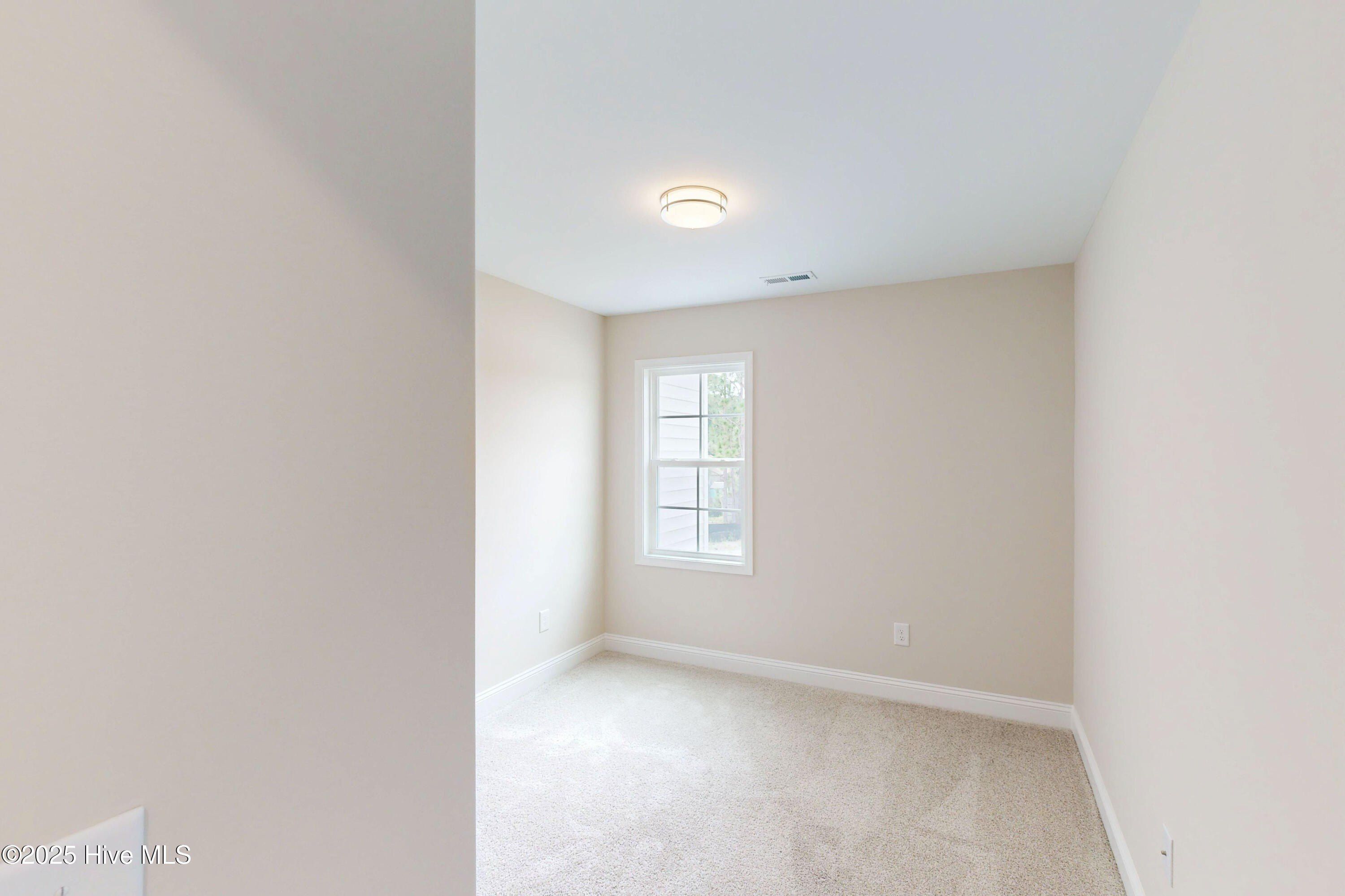 211 Sandpiper Place. Holly Ridge, NC 28445