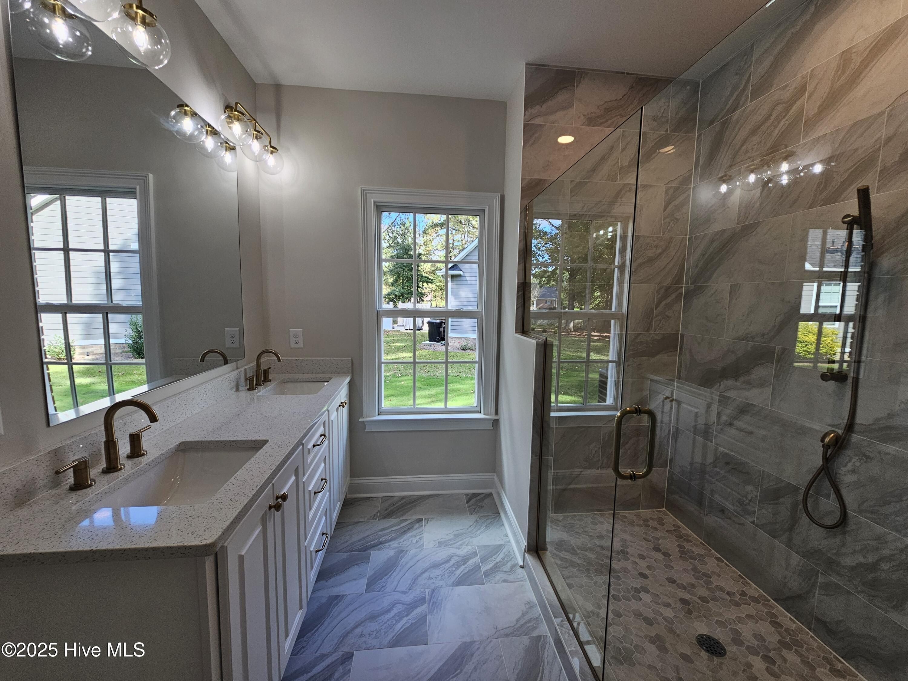 107 Village Circle. Clinton, NC 28328