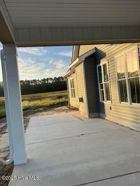 120 Cripple Creek Drive. Peletier, NC 28584