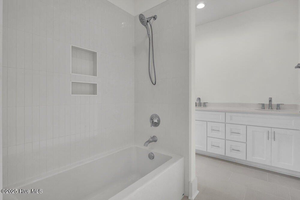 324 Grayhawk Circle Lot 24. Wilmington, NC 28411