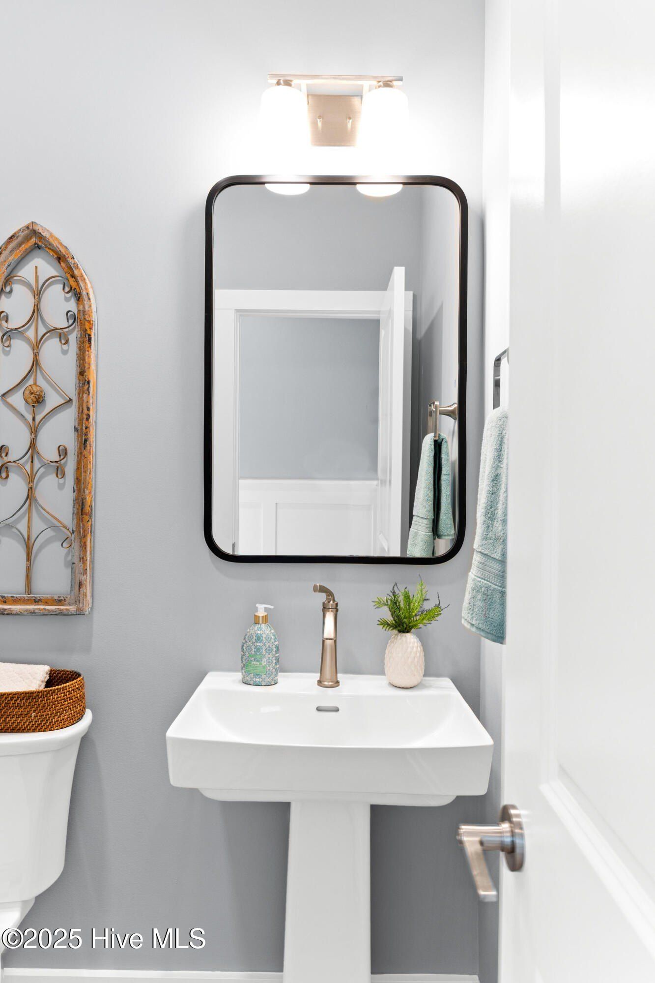 148 N High Point Road. Boiling Spring Lakes, NC 28461