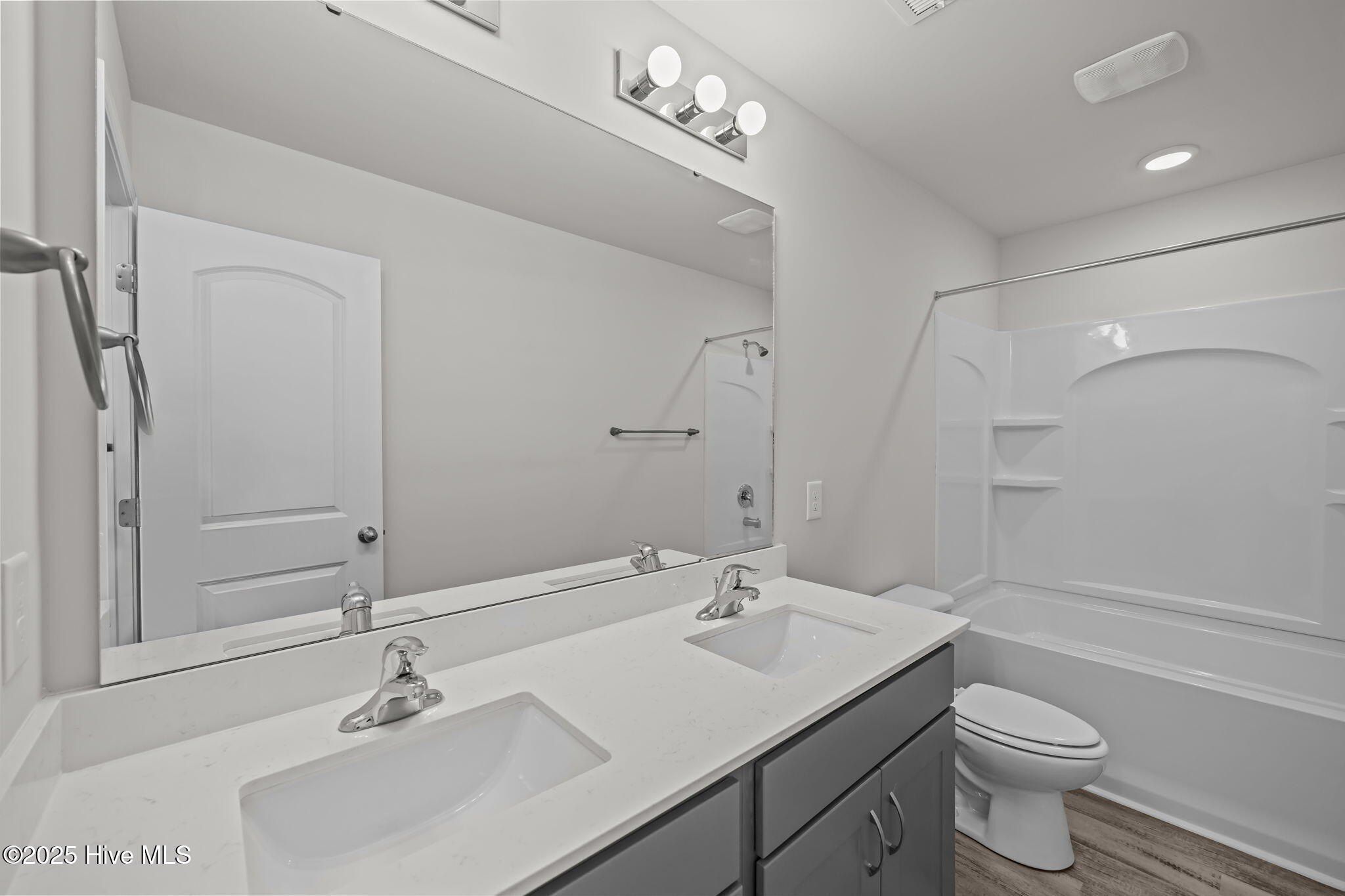 1810 Nc111. Pinetops, NC 27864