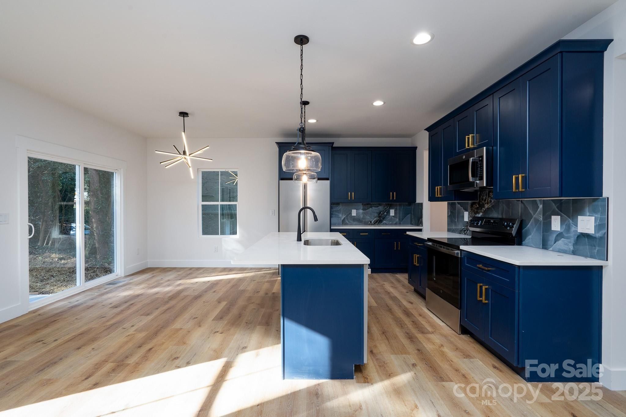 924 Oregon Avenue. Kannapolis, NC 28083