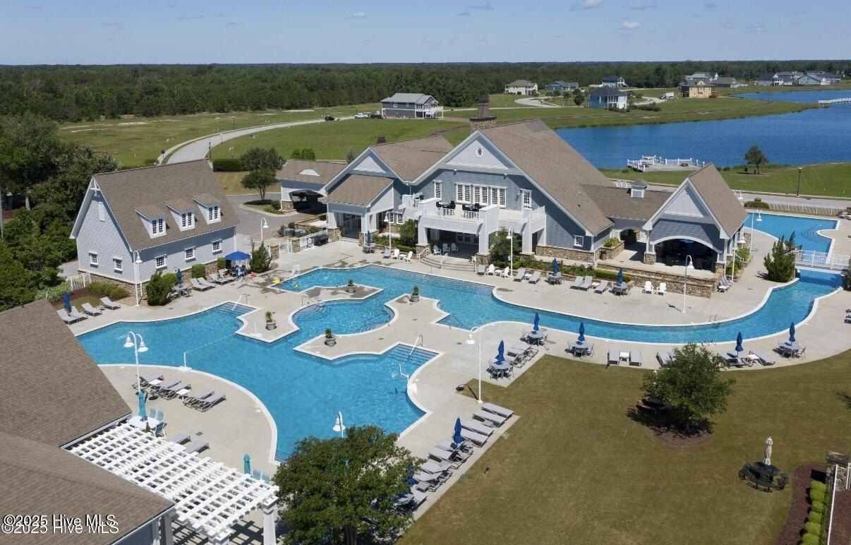 366 Summerhouse Drive. Holly Ridge, NC 28445